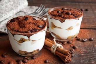 Tiramisù proteico na taça
