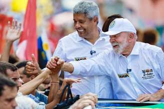 Lula participa de ato político em Salvador ao lado do governador da Bahia Jerônimo Rodrigues; PT venceu todas as eleições para o Executivo no Estado desde 2006.