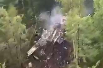 Local onde avião caiu na Rússia foi visto por equipes de helicóptero
