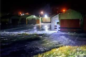 Ciclone extratropical provocou estragos em ranchos de barcos em Laguna, Santa Catarina