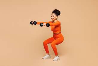 Alguns exercícios são excelentes para definir os glúteos