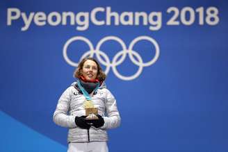A medalhista de ouro Laura Dahlmeier, da Alemanha, durante a cerimônia de medalhas nos Jogos Olímpicos de Inverno de PyeongChang 2018, na Medal Plaza, em 13 de fevereiro de 2018, em Pyeongchang-gun, Coreia do Sul