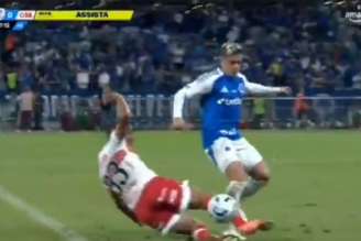 Fagner em lance com William Pottker