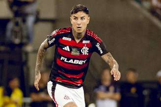 Pulgar renovou com o Flamengo –