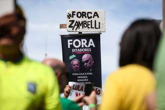 Presidente Lula e o ministro Alexandre de Moraes (STF) são alvos dos bolsonaristas que participam, neste domingo, de manifestação na Avenida Paulista
