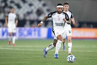 Memphis Depay (Corinthians) durante jogo contra o Botafogo, no dia 26.07.2025 