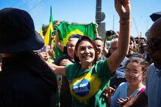 Michelle Bolsonaro durante ato em apoio ao marido 