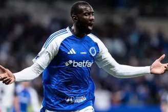 Bolasie em ação pelo Cruzeiro