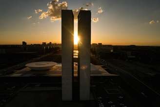 Maioria da população pensa que Congresso privilegia os próprios interesses.