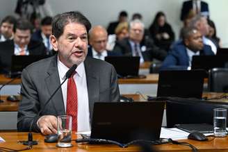 Cid Gomes, líder do PSB, diz que Alcolumbre não pautará impechment de Moraes