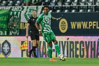 Caju em ação pelo Aris Limassol, do Chipre