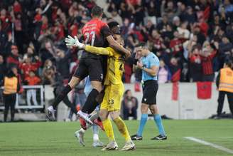 Athlético vence o São Paulo nos pênaltis e avança na Copa do Brasil