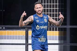 Neymar durante treinamento no CT do Santos