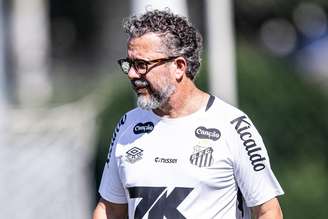 Cléber Xavier, técnico do Santos