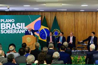Lula comandou o lançamento do plano 'Brasil Soberano' nesta manhã de quarta-feira, 13