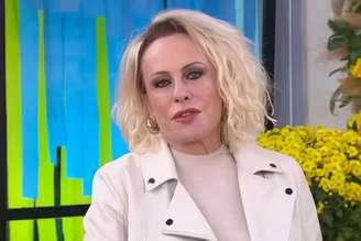 Ana Maria Braga apresentando o Mais Você