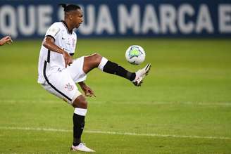 Jô quando atuava pelo Corinthians