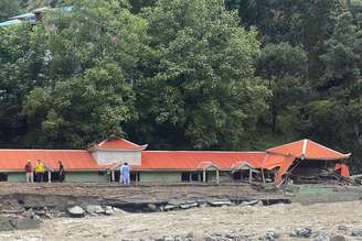 Chuvas no Paquistão transbordaram rios