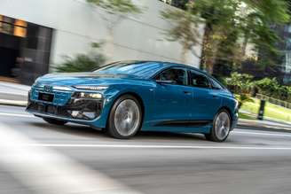 Novo Audi A6 Sportback e-tron Performance Black