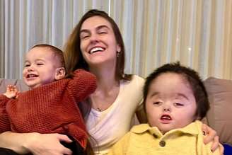 Bruna Massa e seus dois filhos, Davi e Noah