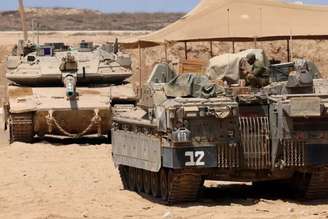 Cidade de Gaza é pressionada por tropas de Israel