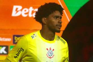 Hugo Souza, jogador do Corinthians durante partida contra o Athletico-PR no estádio Arena da Baixada pelo campeonato Copa Do Brasil 2025