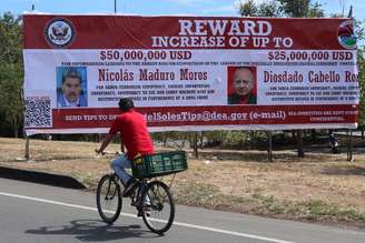 Estados Unidos oferecem recompensa para quem capturar Maduro