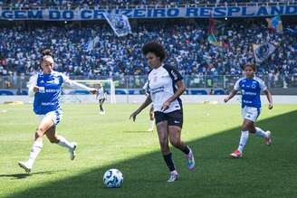 Cruzeiro e Corinthians na final do Brasileirão Feminino na partida de Belo Horizonte