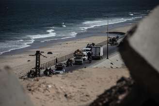 Palestinos no norte de Gaza estão fugindo devido à intensificação dos ataques israelenses