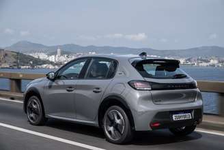 Linha Peugeot Hybrid