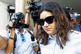 Chiara Petrolini antes de audiência de julgamento em Parma