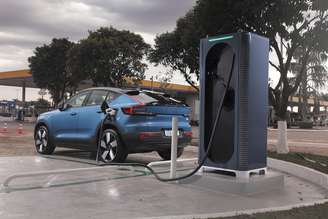 Eletroposto de carga rápida da Volvo Car Brasil em Avaré (SP)