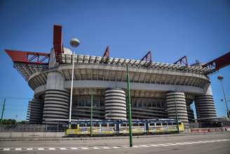 San Siro tem capacidade para cerca de 80 mil torcedores