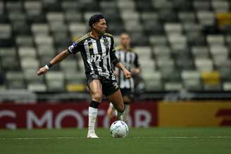 Rony marca gol pelo Atlético. 