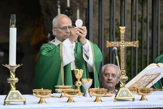 Pontífice precisou trocar de veículo em razão do imprevisto