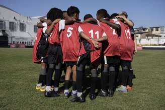 Crianças no Projeto Sonho de Bola 