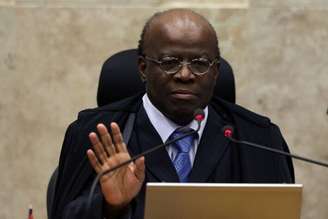 O jurista Joaquim Barbosa é ministro aposentado do STF; ao deixar a Corte, em 2014, abriu mão de mais de 10 anos de tribunal a que teria direito