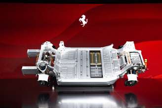 Primeiro elétrico da Ferrari chegará em 2026 com mais de 1.000 cv