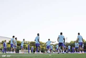 Jogadores da Seleção Brasileira em treinamento na Coreia do Sul