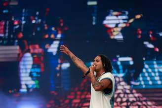 Matuê apresenta show da turnê 333 no Rock in Rio 2024 com banda ao vivo e guitarras, resgatando suas raízes no rock