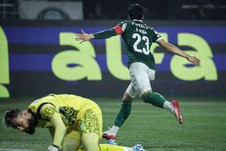 Veiga celebra fim das dores e vê ‘problema bom’ para Abel no Palmeiras