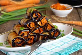 Rolinho de berinjela com cenoura