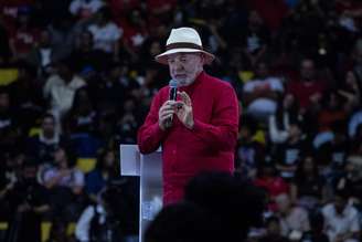 Lula durante encontro com cursinhos populares