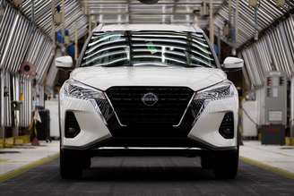 Nissan Kicks Play Sense: carro de exportação número 100.000