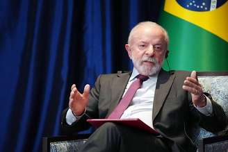 Lula diz ter pedido a Trump a suspensão do tarifaço e das sanções a autoridades brasileiras