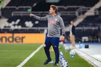 Fernando Seabra no comando do Bragantino