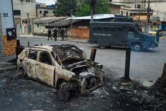 Durante a megaoperação no Rio de Janeiro, ao menos 64 pessoas foram mortas, sendo quatro policiais