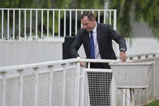 Cid chegando em casa após tirar tornozeleira no STF nesta segunda-feira, 3