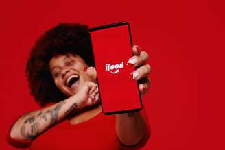 iFood recebe 160 milhões de pedidos em outubro e R$ 13 bilhões em vendas