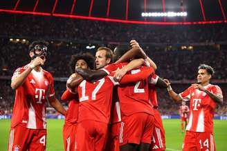 Time do Bayern de Munique comemorando um gol 